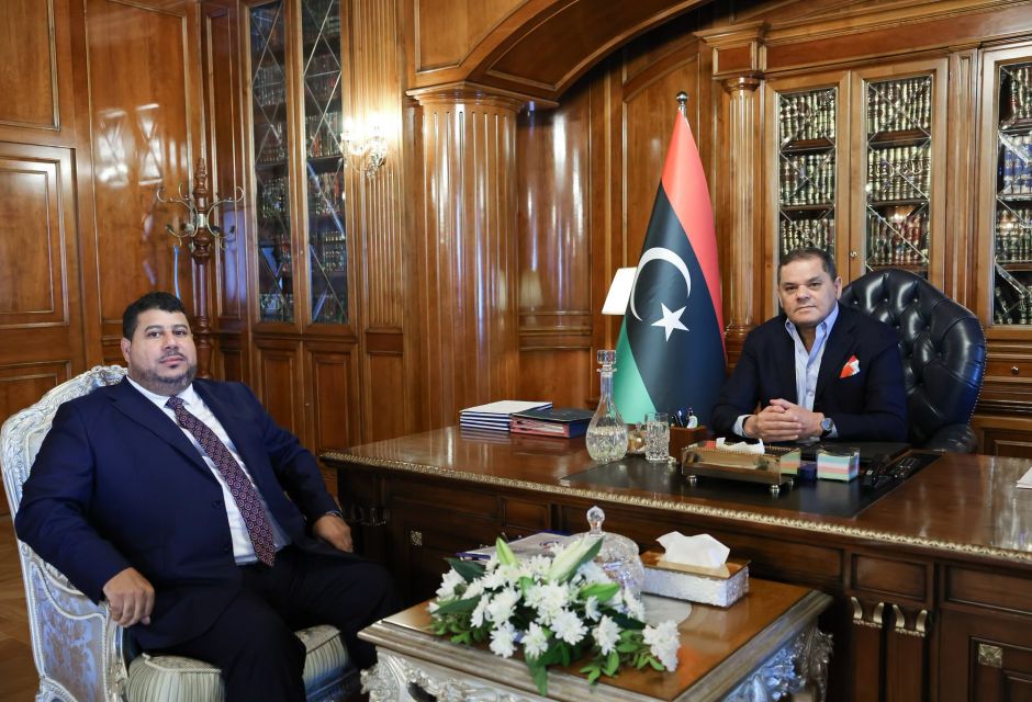 الدبيبة يتابع أوضاع الكهرباء والوقود ويوجه بتشكيل غرفة تنسيق مشتركة