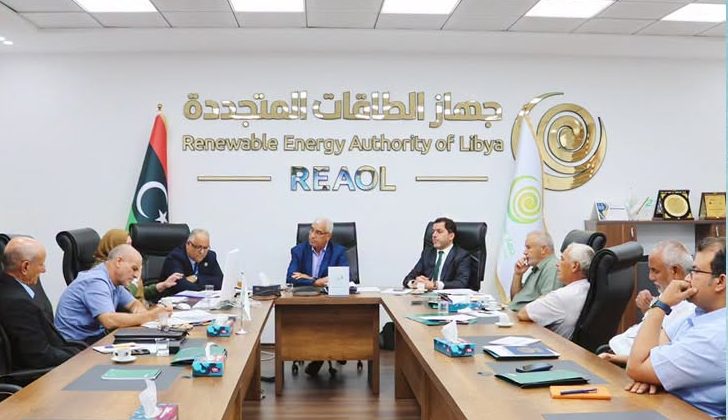 لجنة إعداد الاستراتيجية الوطنية للهيدروجين الأخضر تواصل أعمالها وتبحث تسريع إنجاز المشروع