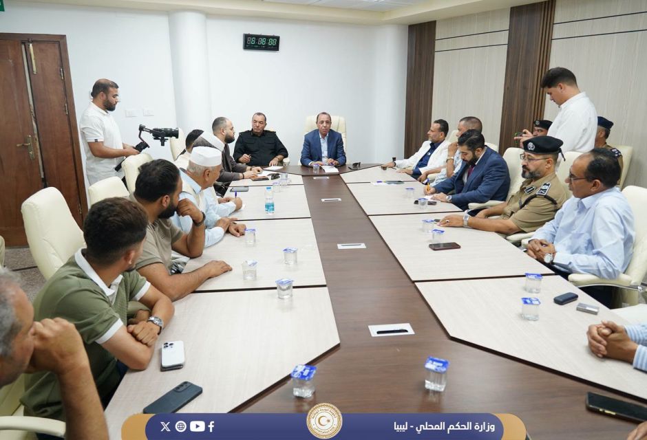 الحكم المحلي تفتتح 4 مشروعات خدمية في بني وليد وتبحث احتياجات البلدية