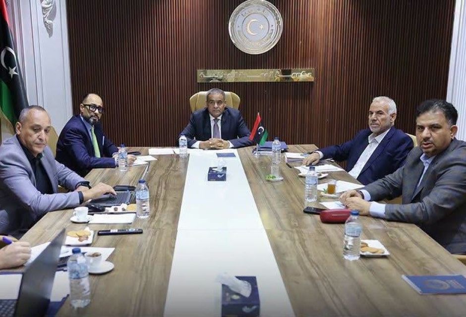 اللجنة التأسيسية لشركة الطيران القابضة الوطنية تناقش خطط تطوير القطاع