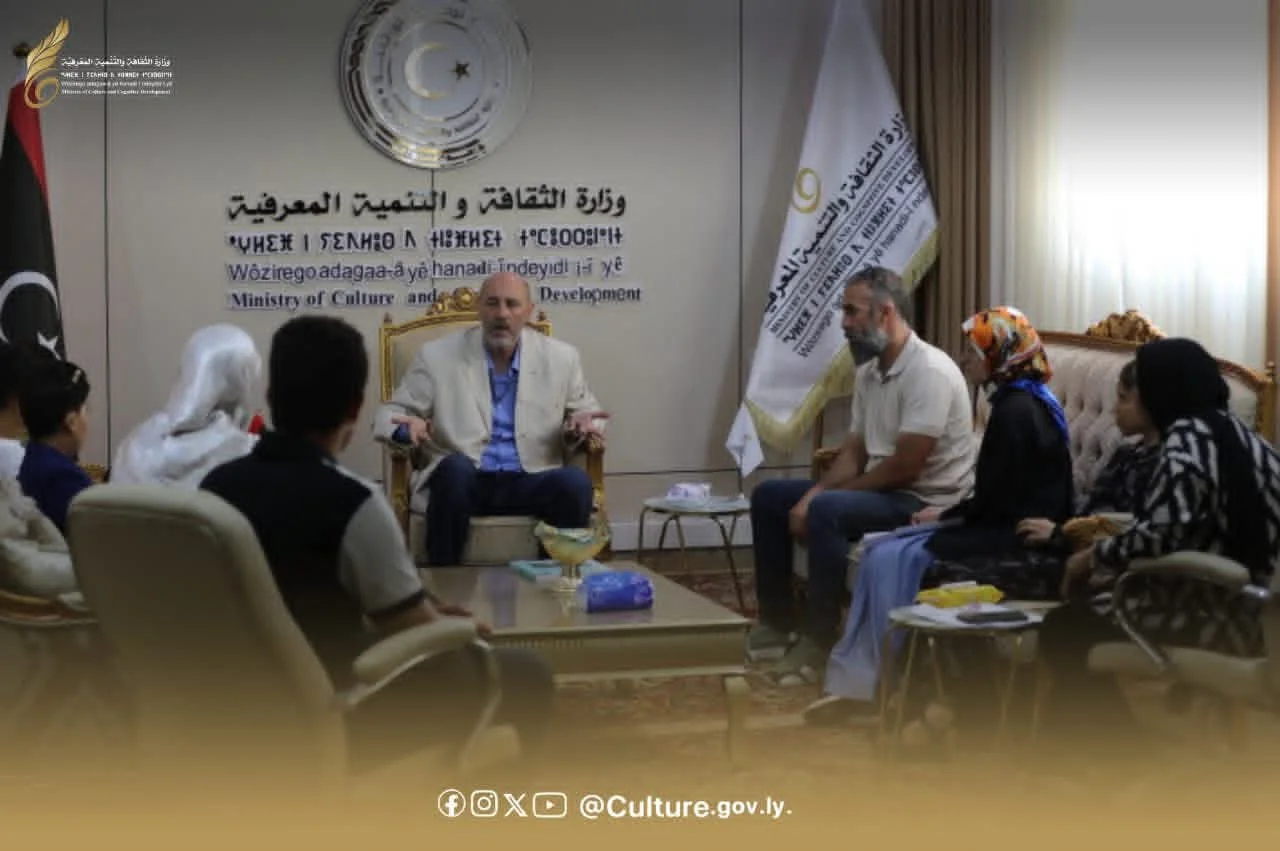 وزير الثقافة يستقبل أطفال ليبيا المشاركين في المنتدى الدولي بروسيا