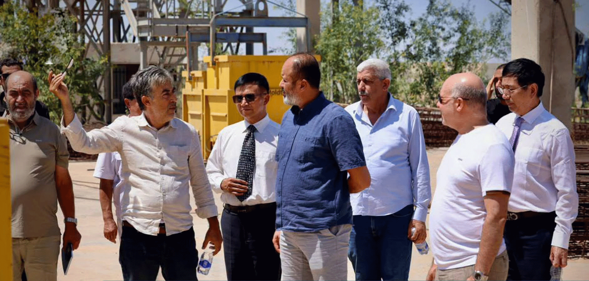 وزير الإسكان يتفقد مصنع المباني الجاهزة بسيدي السايح لبحث إعادة تشغيله