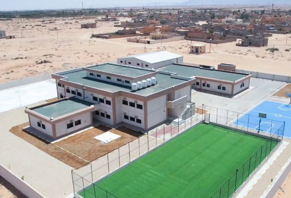 افتتاح مدرستين نموذجيتين في الحوامد وباطن الجبل