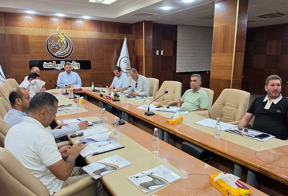 وزير الرياضة يترأس اجتماعاً لتنفيذ مشروع المركب الرياضي الوطني